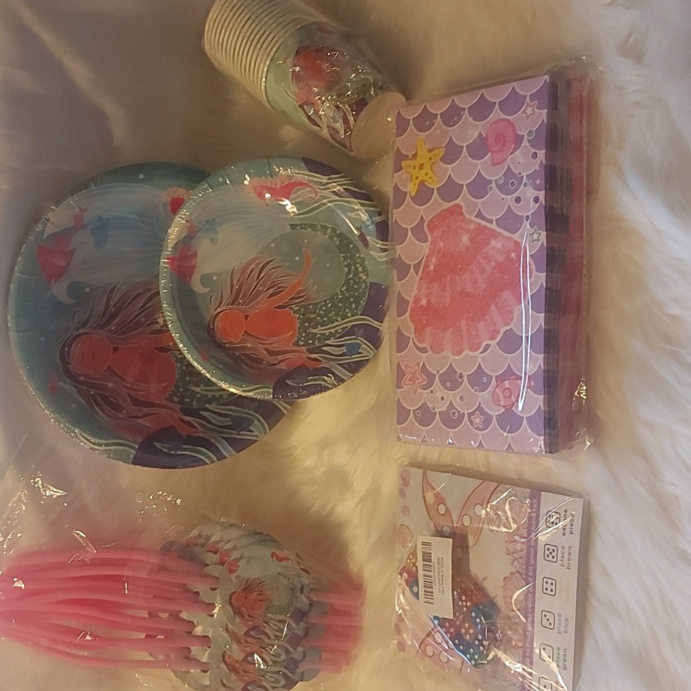 MERMAID THEME PARTY ITEMS INCLUDING LOOT BAG FILLERS